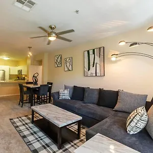 Lovely 2br/2ba!5min To Disney! Angelstadium! Hondacenter. Apartment Anaheim